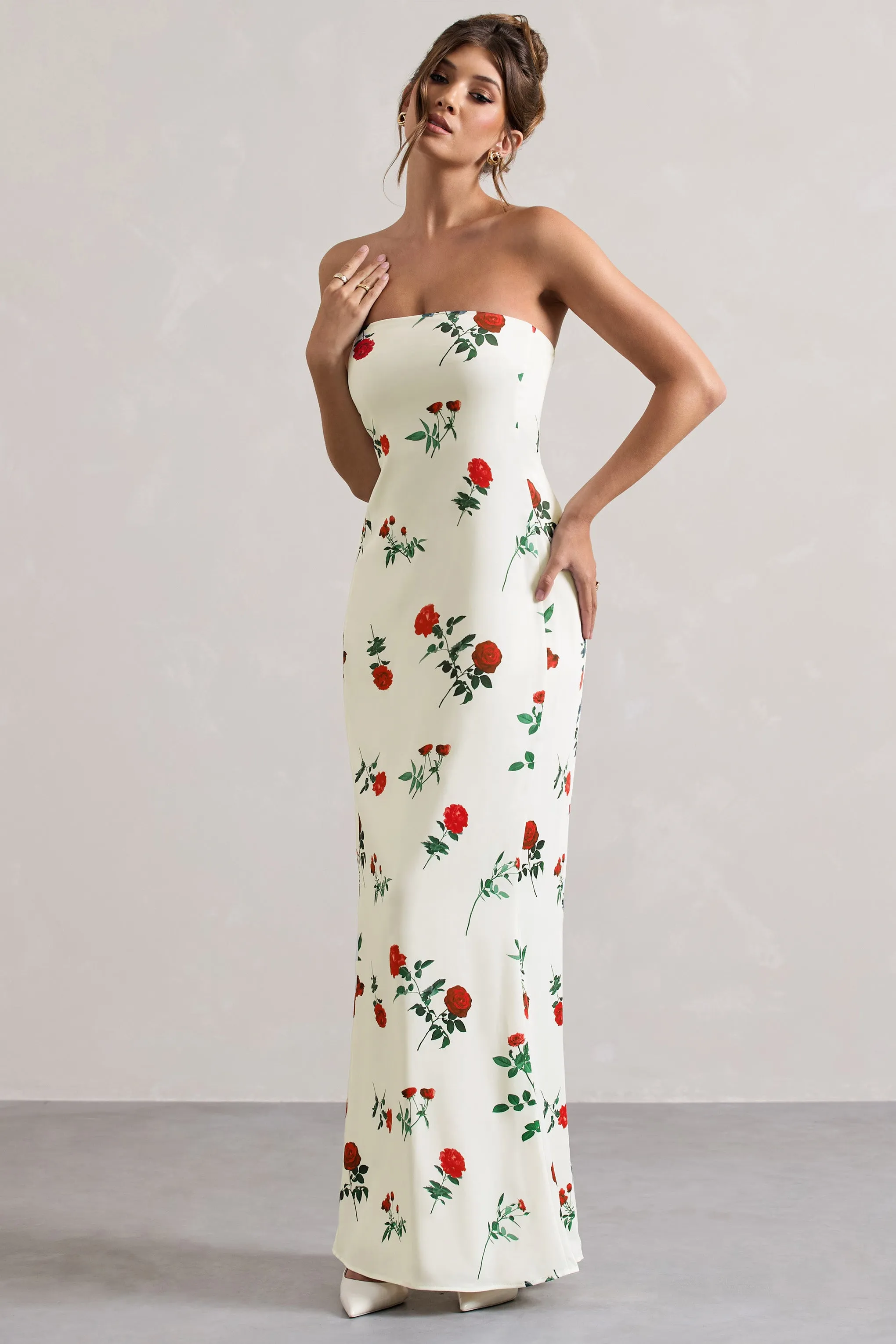 Azra | Robe longue  en satin à imprimé floral et décolleté bandeau