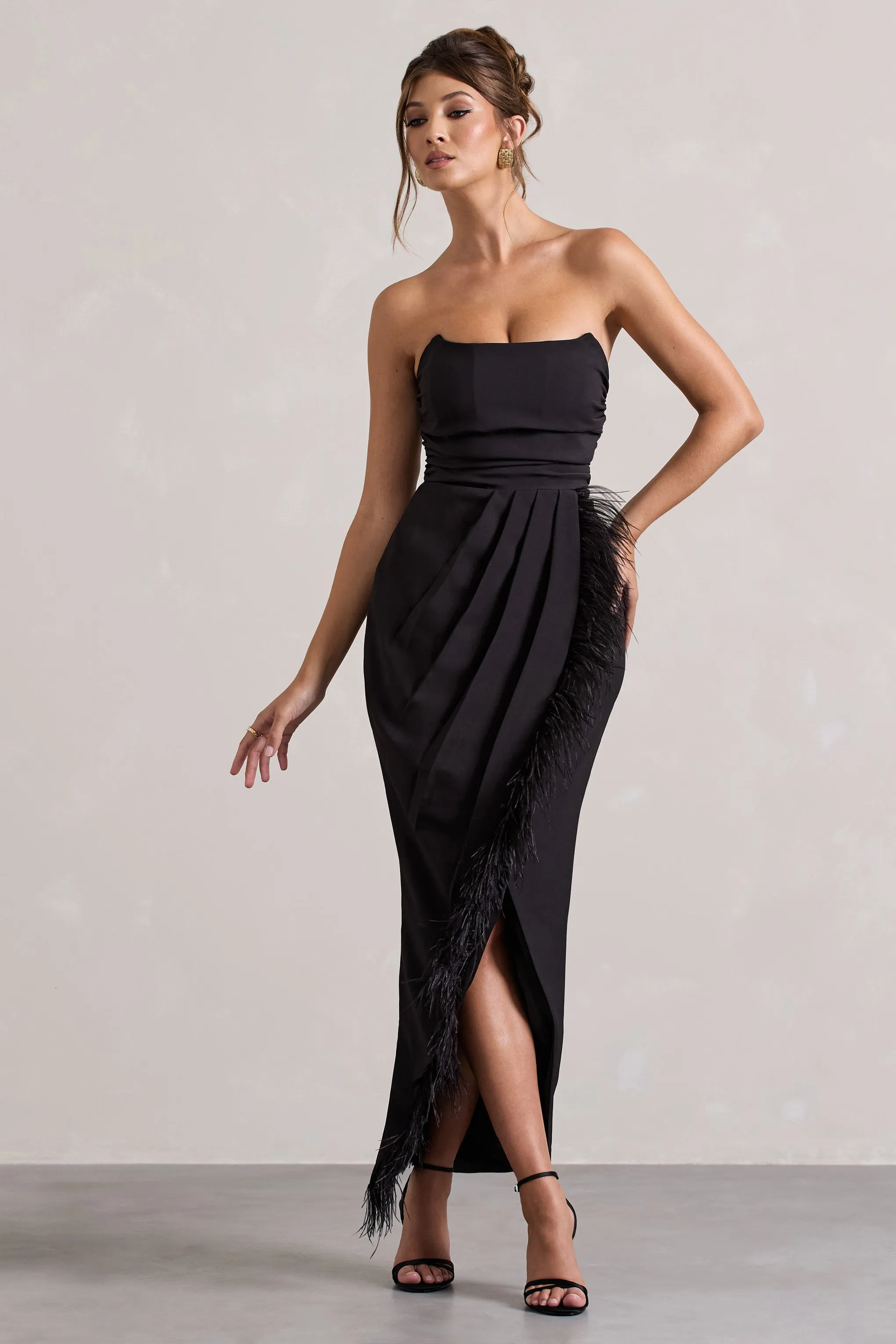 Chosen | Robe longue bandeau noire avec borbure en plumes