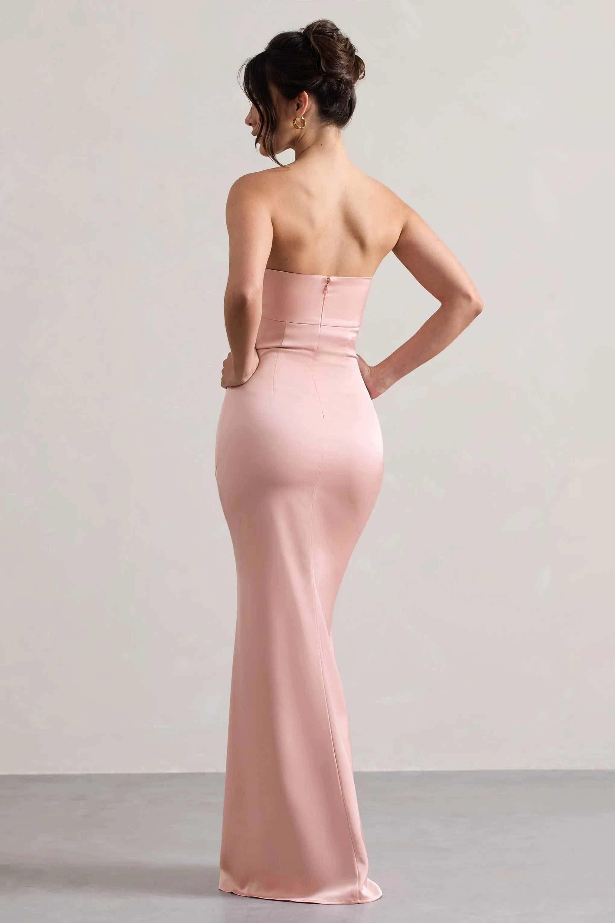 Colada | Robe longue en satin rose poudré décolleté bandeau