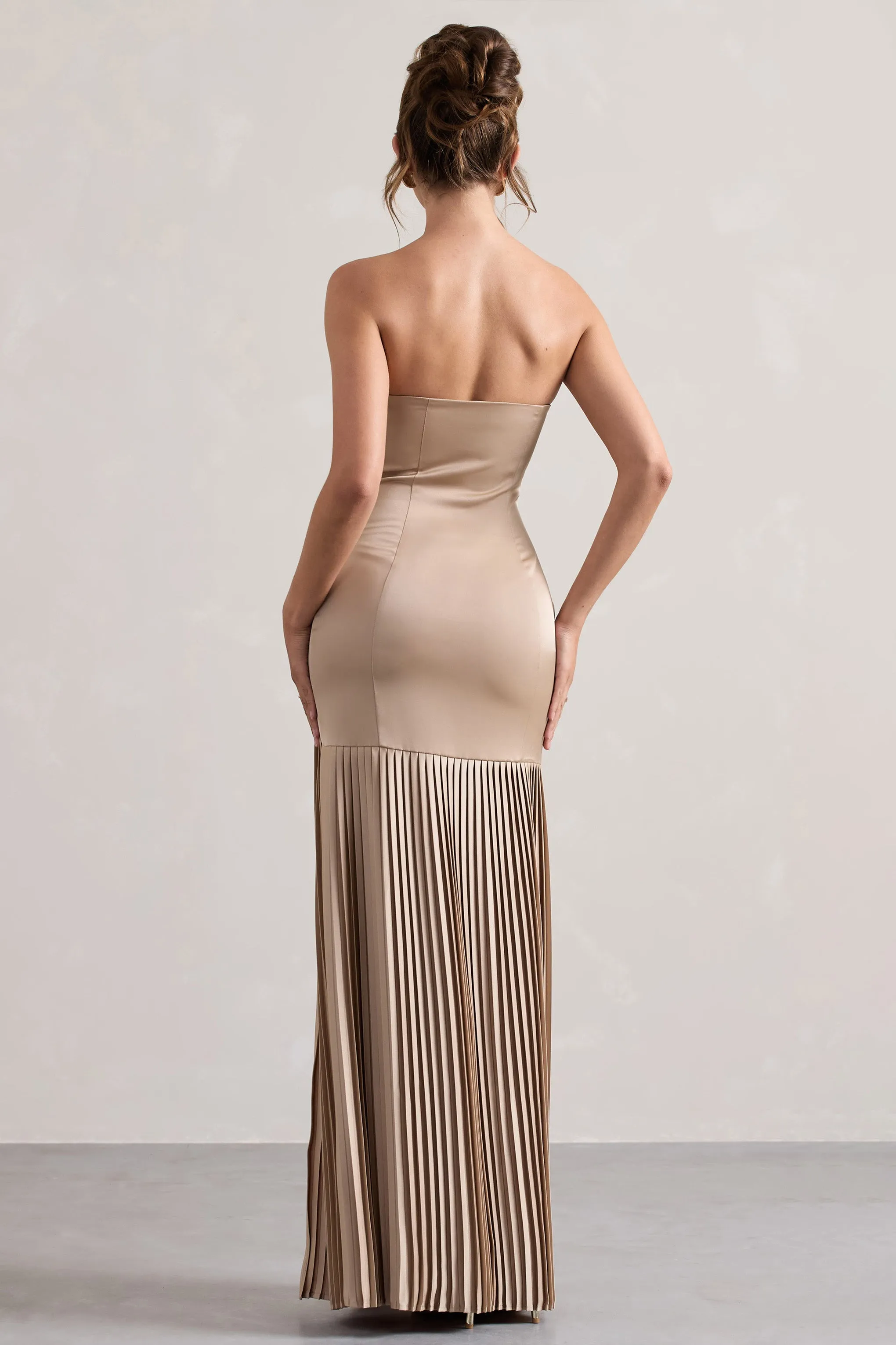 Confidence | Robe longue en satin champagne plissée et fendue