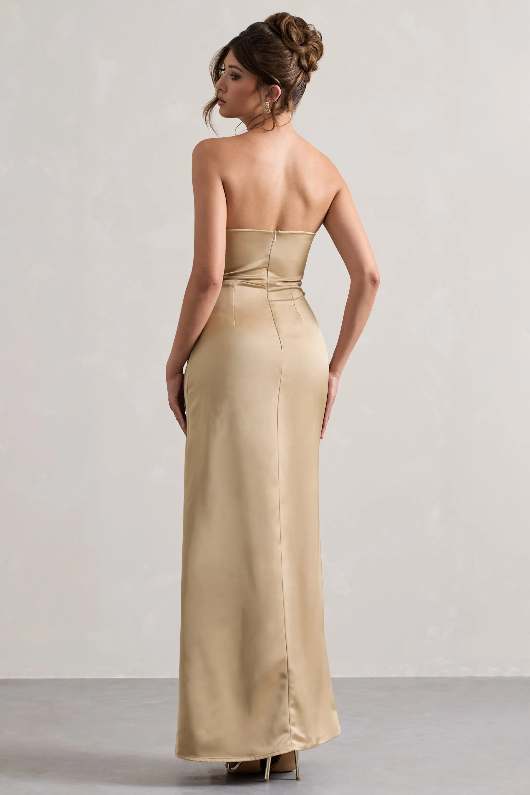 Hollywood | Robe longue en satin champagne sans manches et drapée