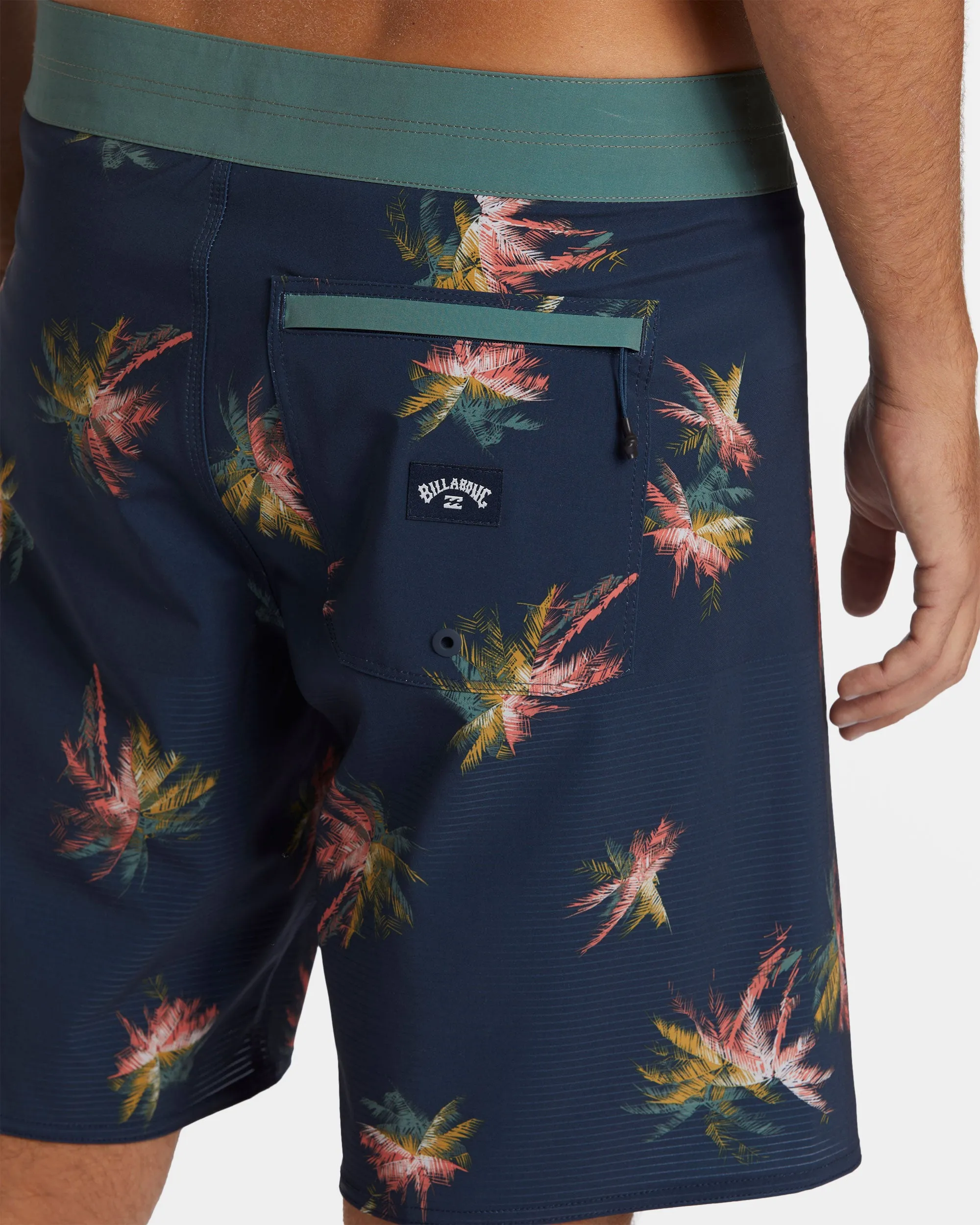 Sundays Airlite 19 Boardshorts - Dark Navy