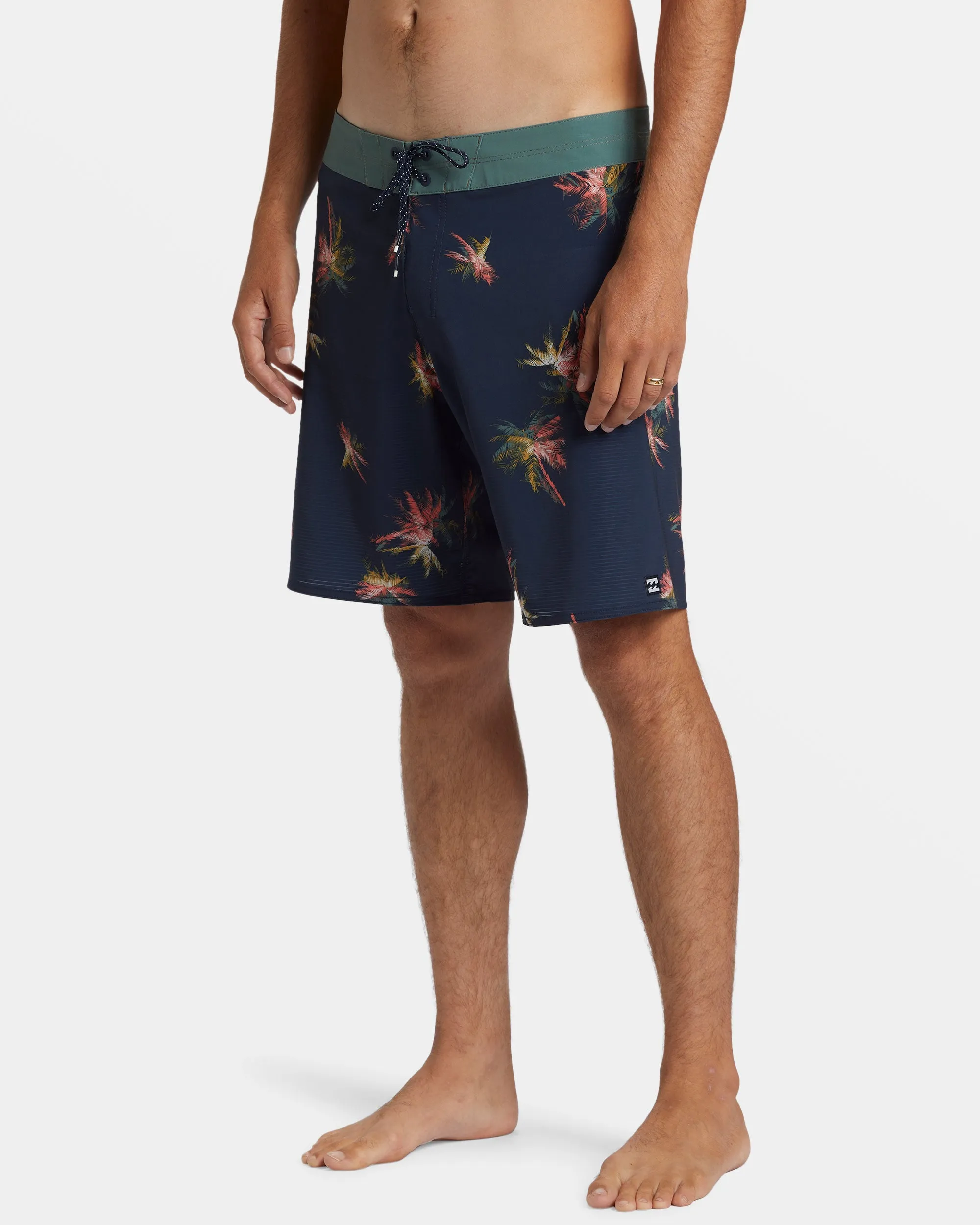 Sundays Airlite 19 Boardshorts - Dark Navy