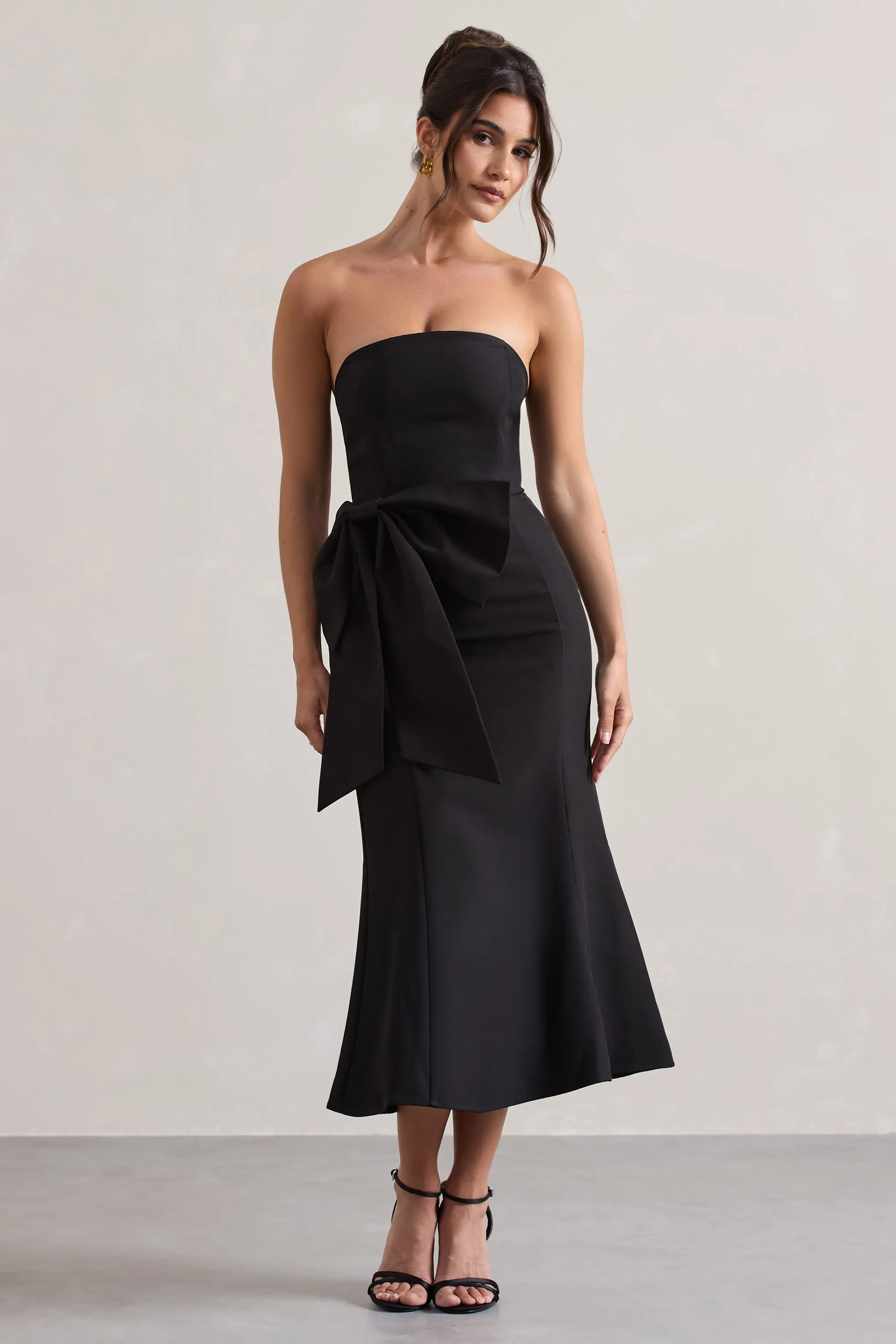 To Me | Robe Midi Bandeau Noire avec Nud Oversize