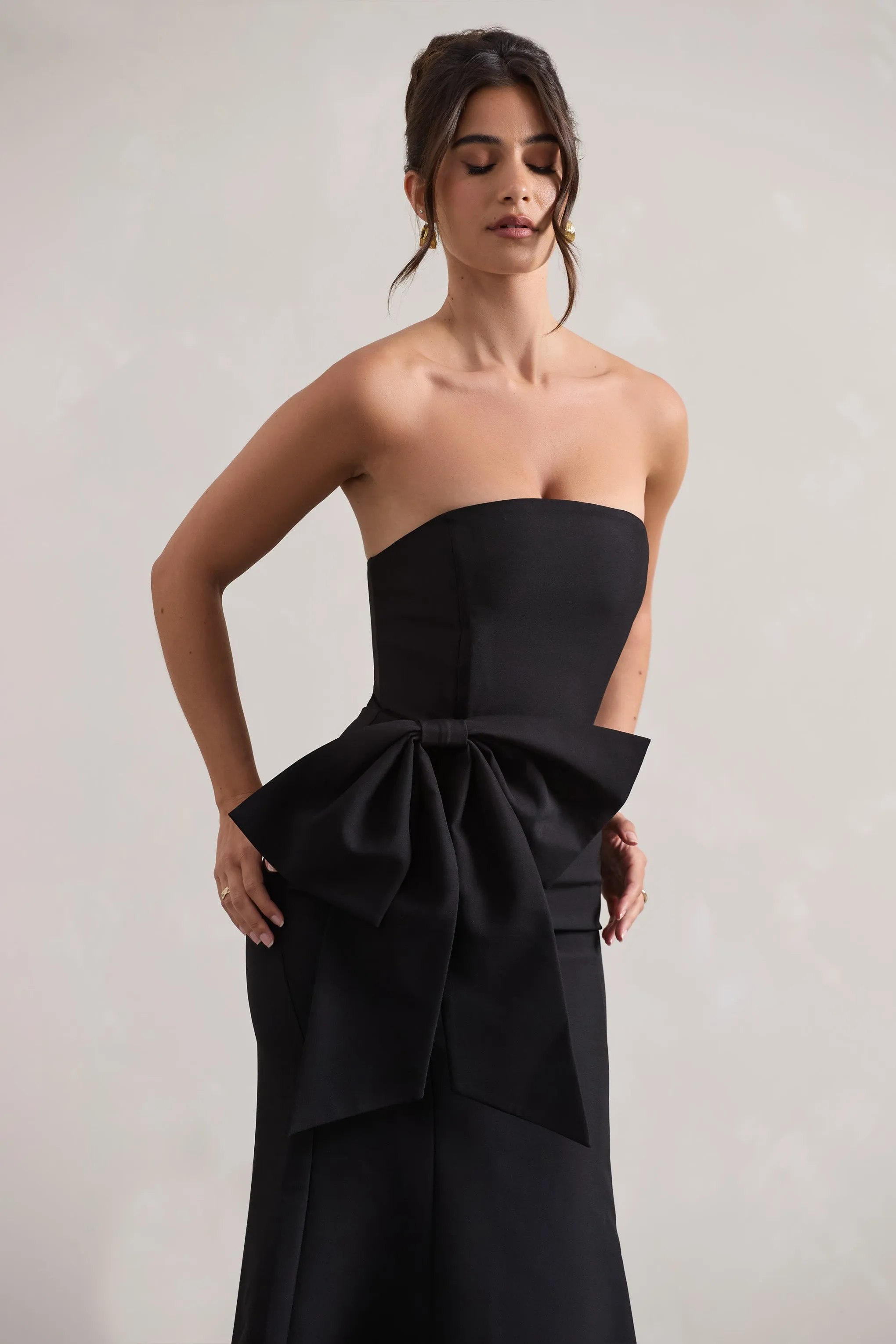 To Me | Robe Midi Bandeau Noire avec Nud Oversize